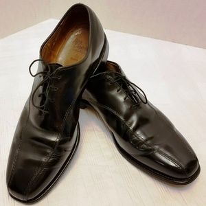 EUC. Allen Edmonds "Saxon" Oxford Wingtip 11D